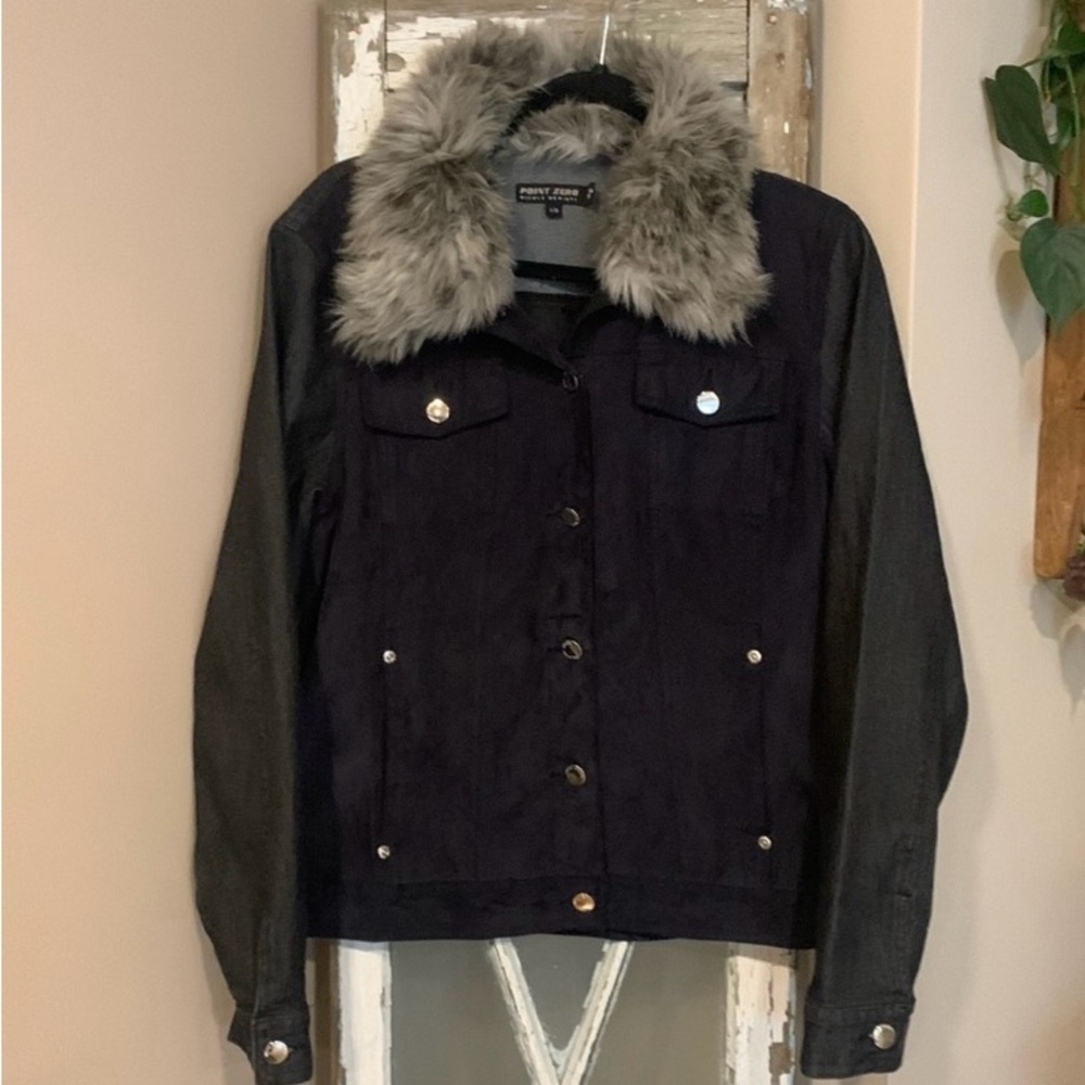 Point Zero Jacket with Faux Fur Collar Medium